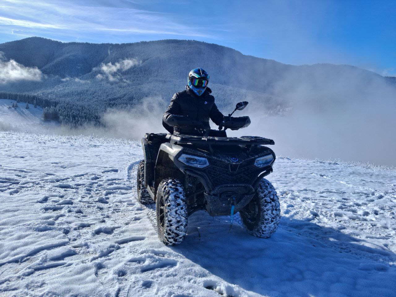 Карпатські пейзажі та квадроцикл